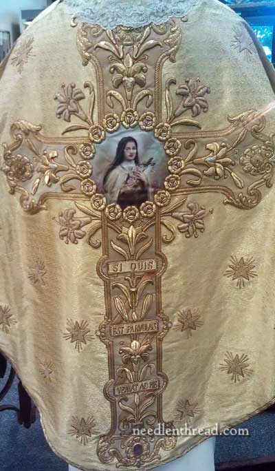 st-therese-vestments-02.jpg