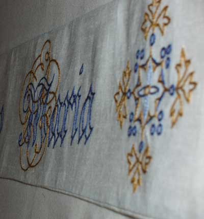 Hand Embroidered Maniturgia