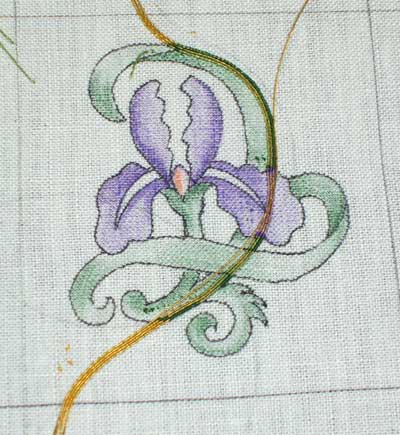 Goldwork Iris: Shading in Goldwork Or Nué