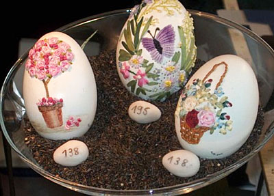 Embroidery on Eggs