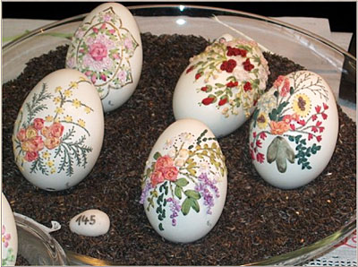 Embroidery on Eggs