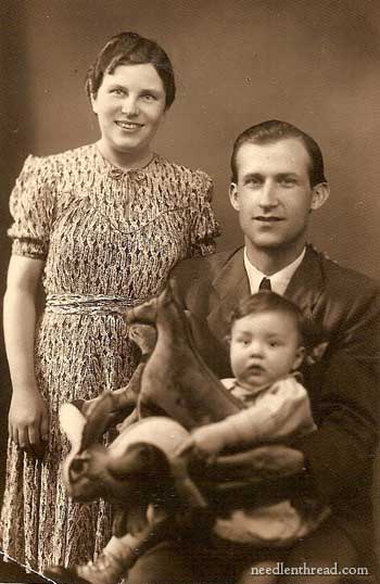 Lilly Barothi Zathureczy & Family in 1940