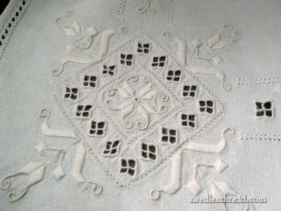 Vintage Table Linens: Lefkara Lace?