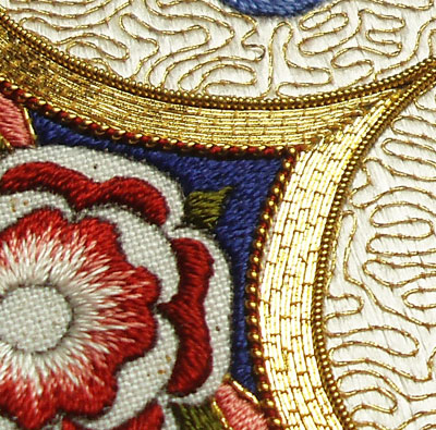 Goldwork Embroidery: Filling Sharp Corners