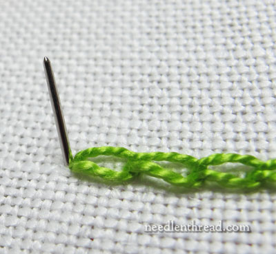 Stitch Fun: Scalloped Buttonholed Chain Stitch Tutorial