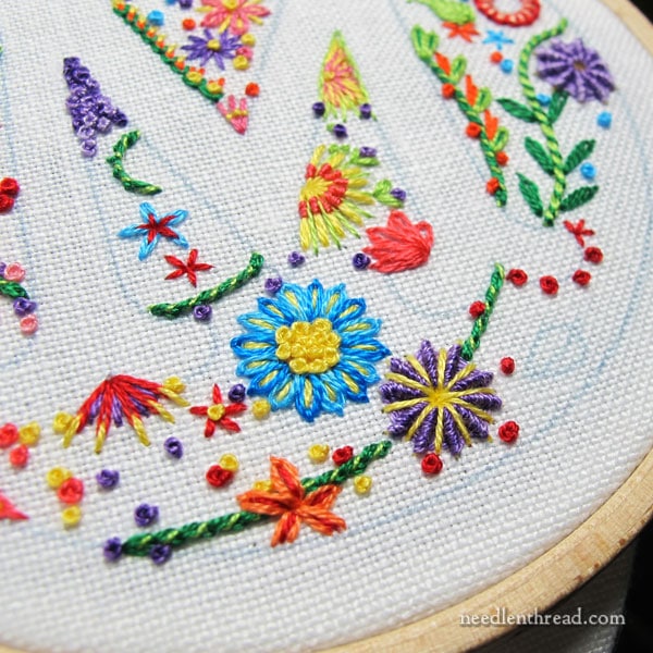 Pin di Mary Corbet's Needle 'n Thread su Embroidery