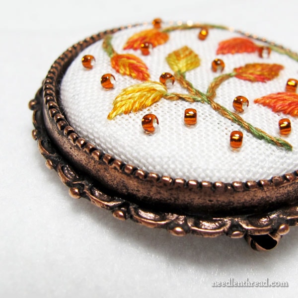 Autumn Embroidery for Jewelry - free patterns
