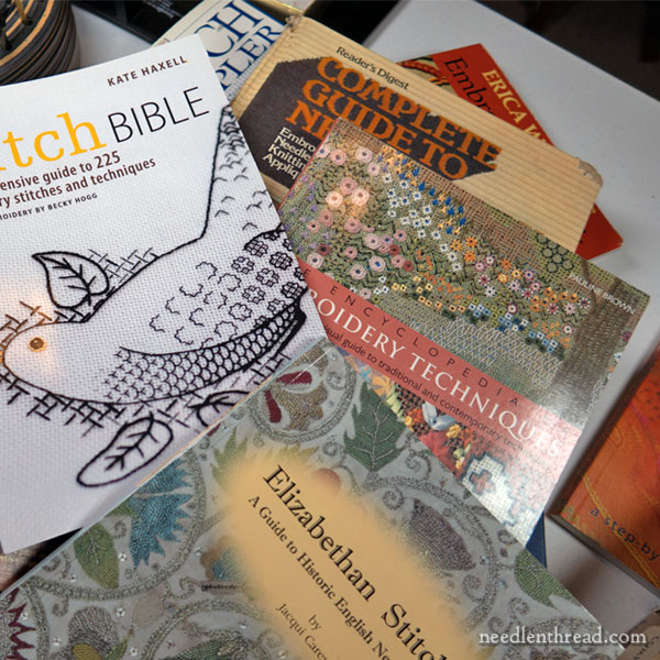 The Stitch Bible: A Comprehensive Guide to 225 Embroidery Stitches and  Techniques (Paperback)