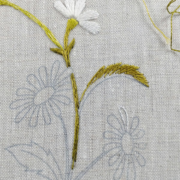 How to embroider daisies, part 3: stems, leaves, and more