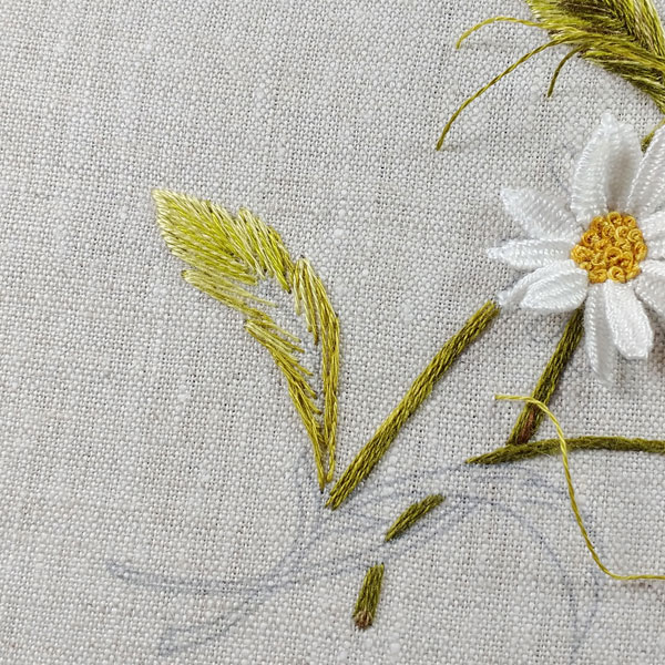 How to embroider daisies, part 3: stems, leaves, and more