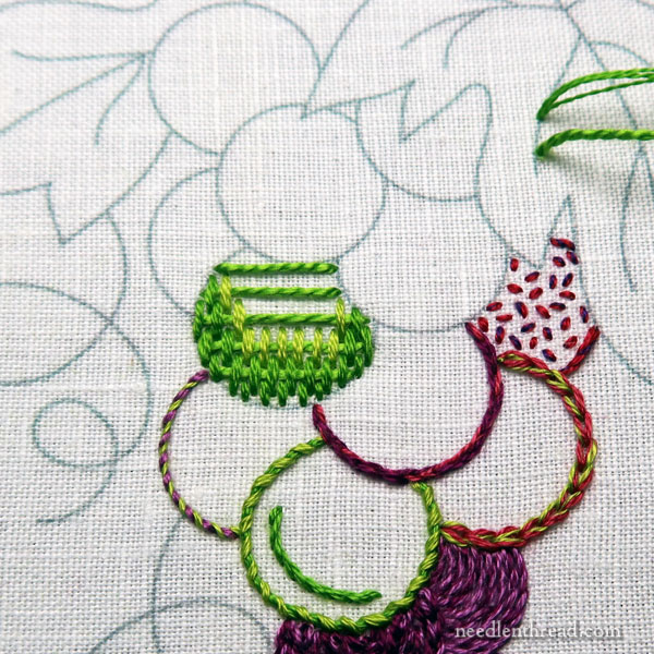 Embroidered Grapes tutorial: fillings and outlines
