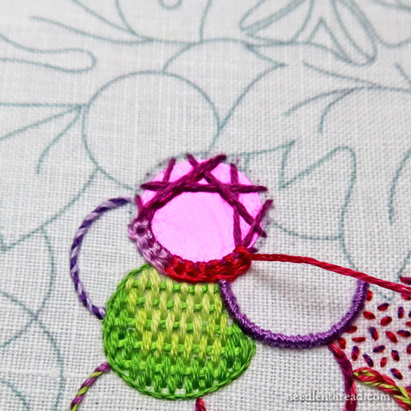 Embroidered Grapes tutorial: fillings and outlines