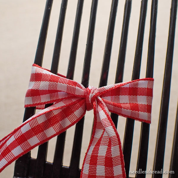 How to Make Small, Consistent Bows + Give-Away Winner! –