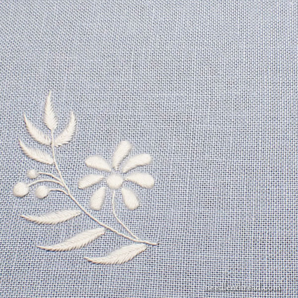 Sweet Marguerite embroidery on leaves