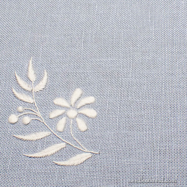 Sweet Marguerite embroidery on leaves