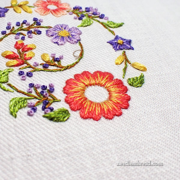 Garden Swirl design - flower center filling